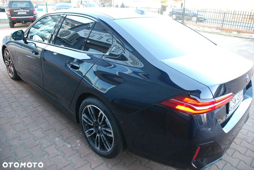 BMW Seria 5 ver-520i-mhev-m-sport - 31