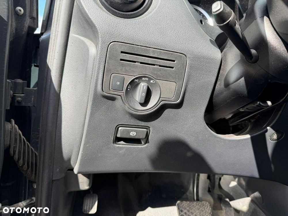 Mercedes-Benz Vito - 19