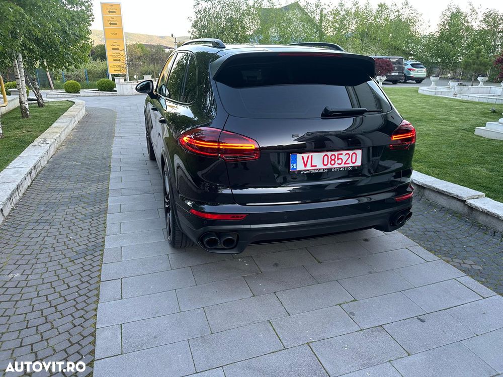 Porsche Cayenne Platinum Edition - 4