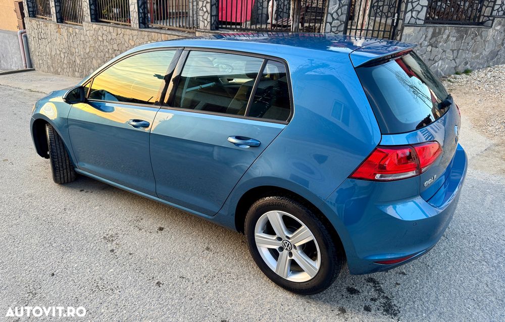 Volkswagen Golf 1.2 TSI BMT Comfortline - 28