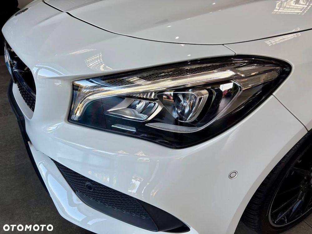 Mercedes-Benz CLA 220 4-Matic AMG Line - 15