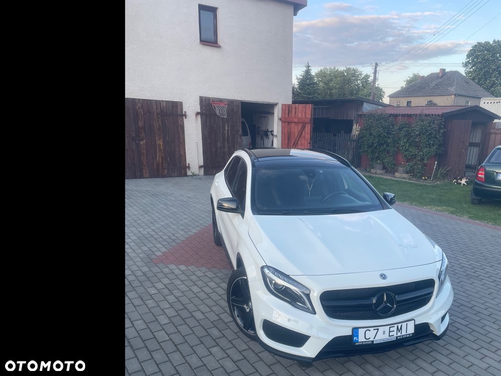 Mercedes-Benz GLA 200 AMG Line - 4