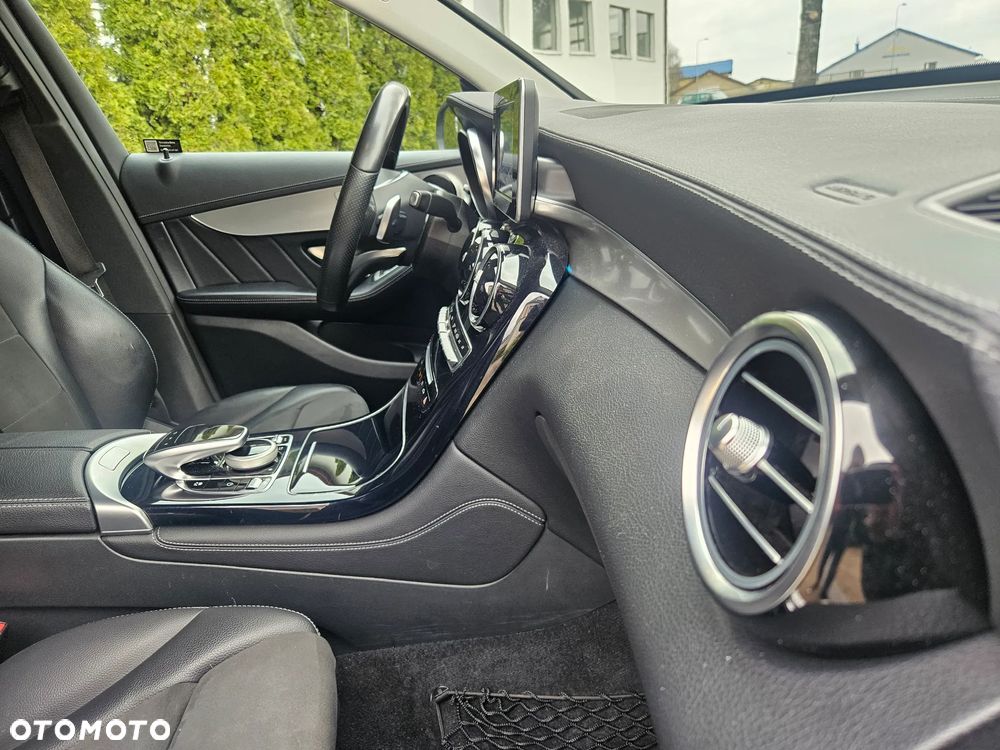 Mercedes-Benz GLC - 16