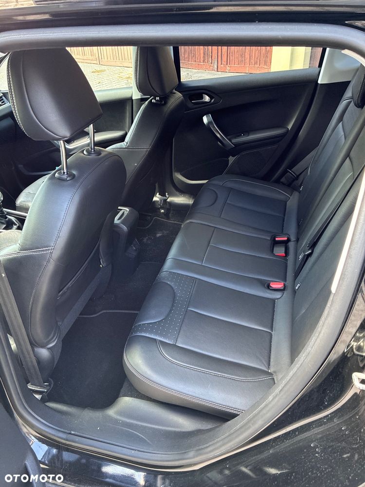 Peugeot 2008 e-HDi FAP 115 STOP & START Business-Line - 11