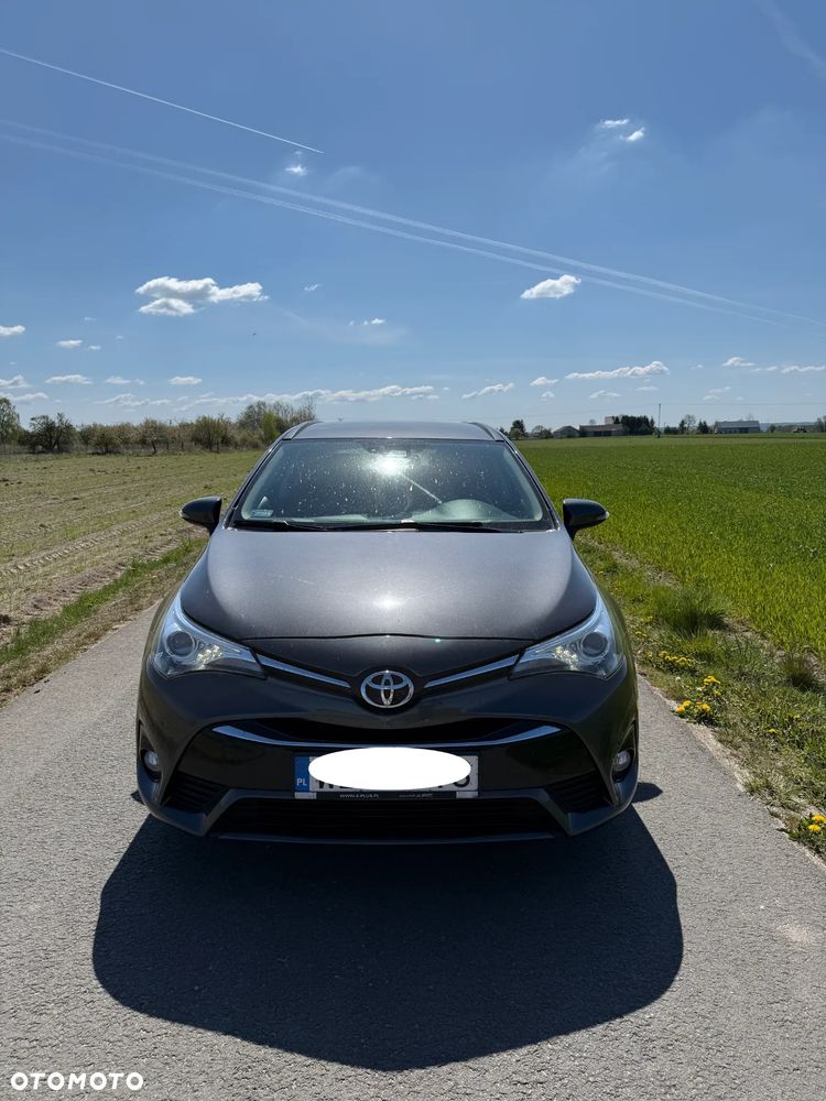 Toyota Avensis 2.0 D-4D Prestige - 3