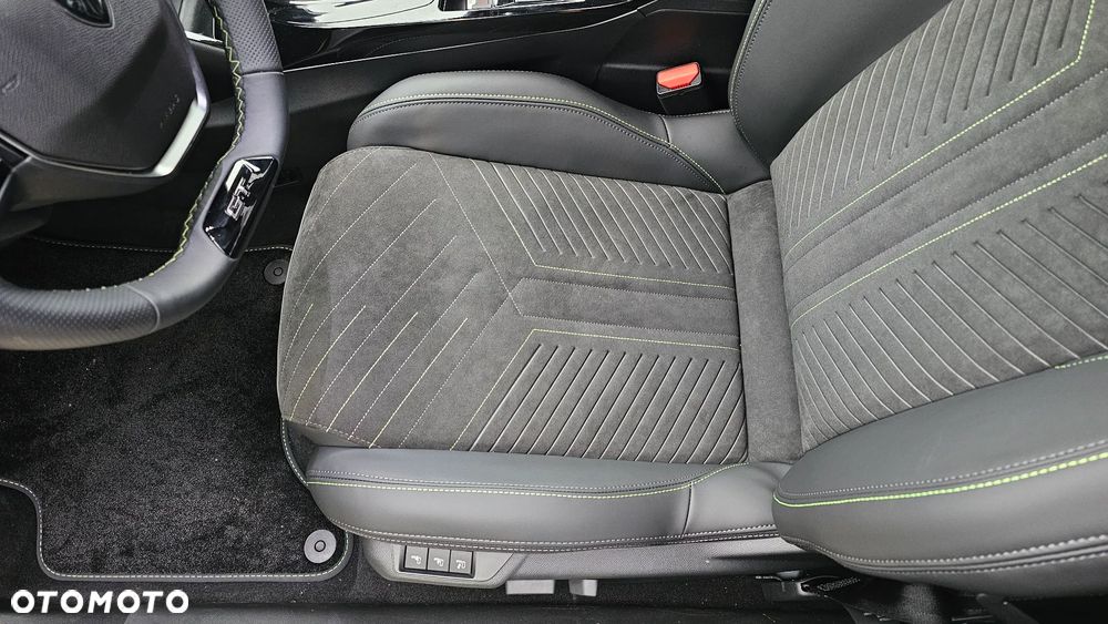 Peugeot 208 1.2 mHEV GT - 7