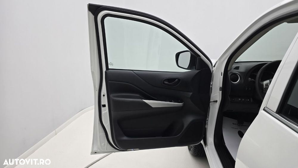 Nissan Navara 2.3 dCi Double Cab Visia - 10