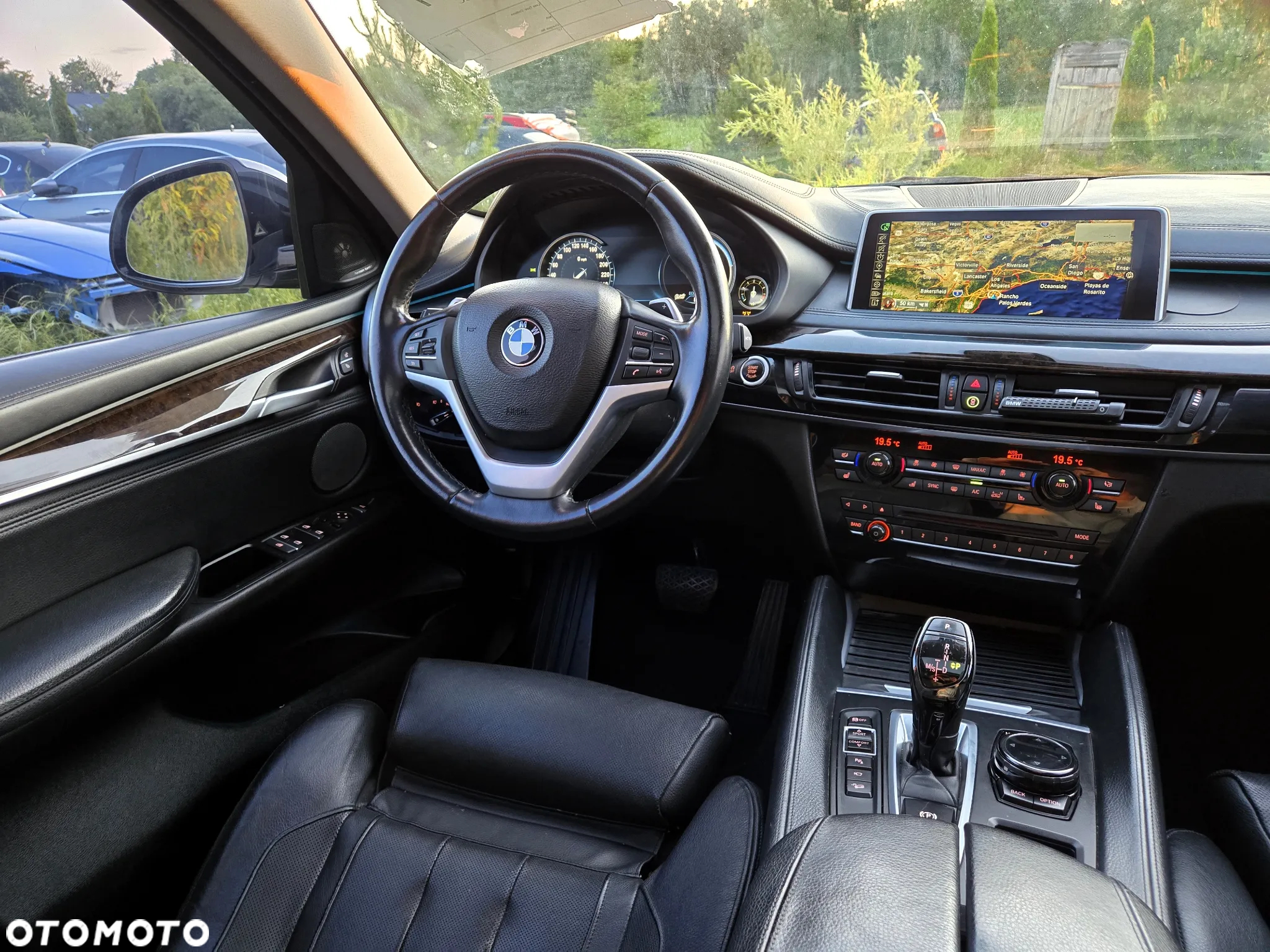 BMW X6 xDrive50i - 39