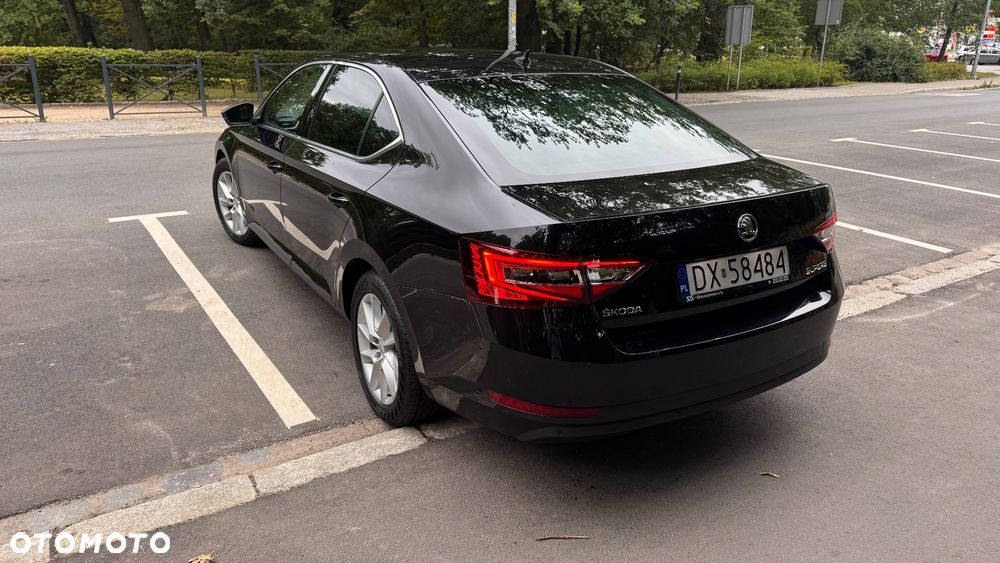 Skoda Superb 2.0 TDI Style DSG - 10