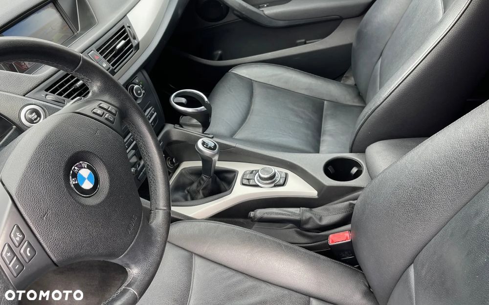 BMW X1 sDrive18d - 27