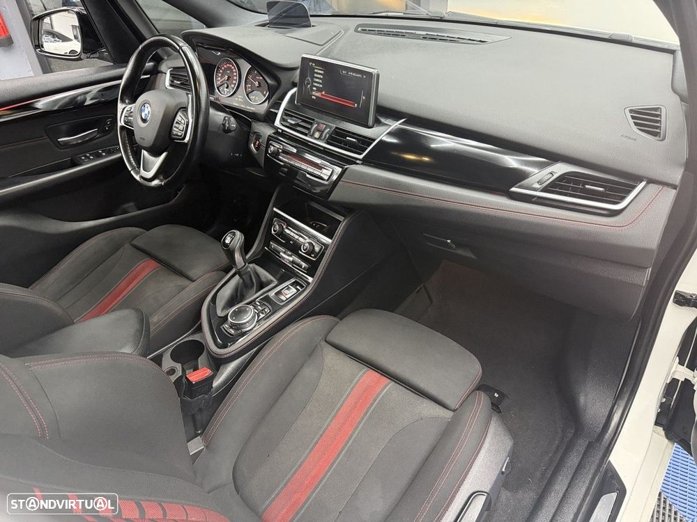 BMW 216 Active Tourer d Line Sport - 16
