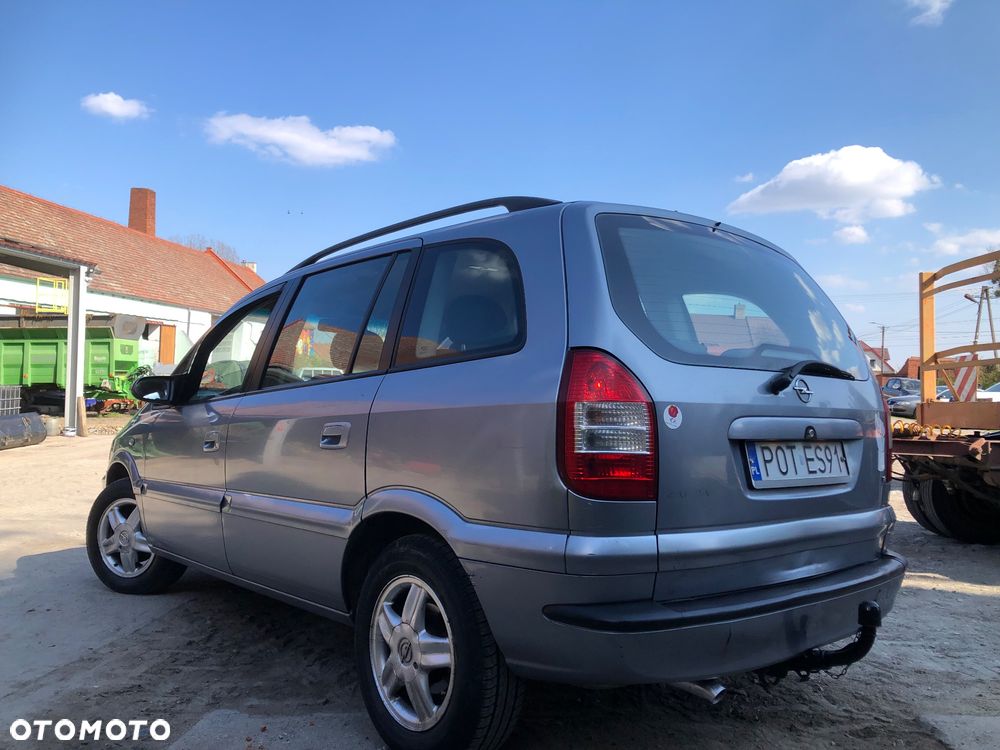 Opel Zafira 1.8 16V Comfort - 3