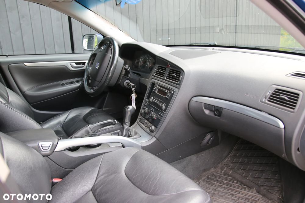 Volvo XC 70 2.4D5 AWD Ocean Race - 7