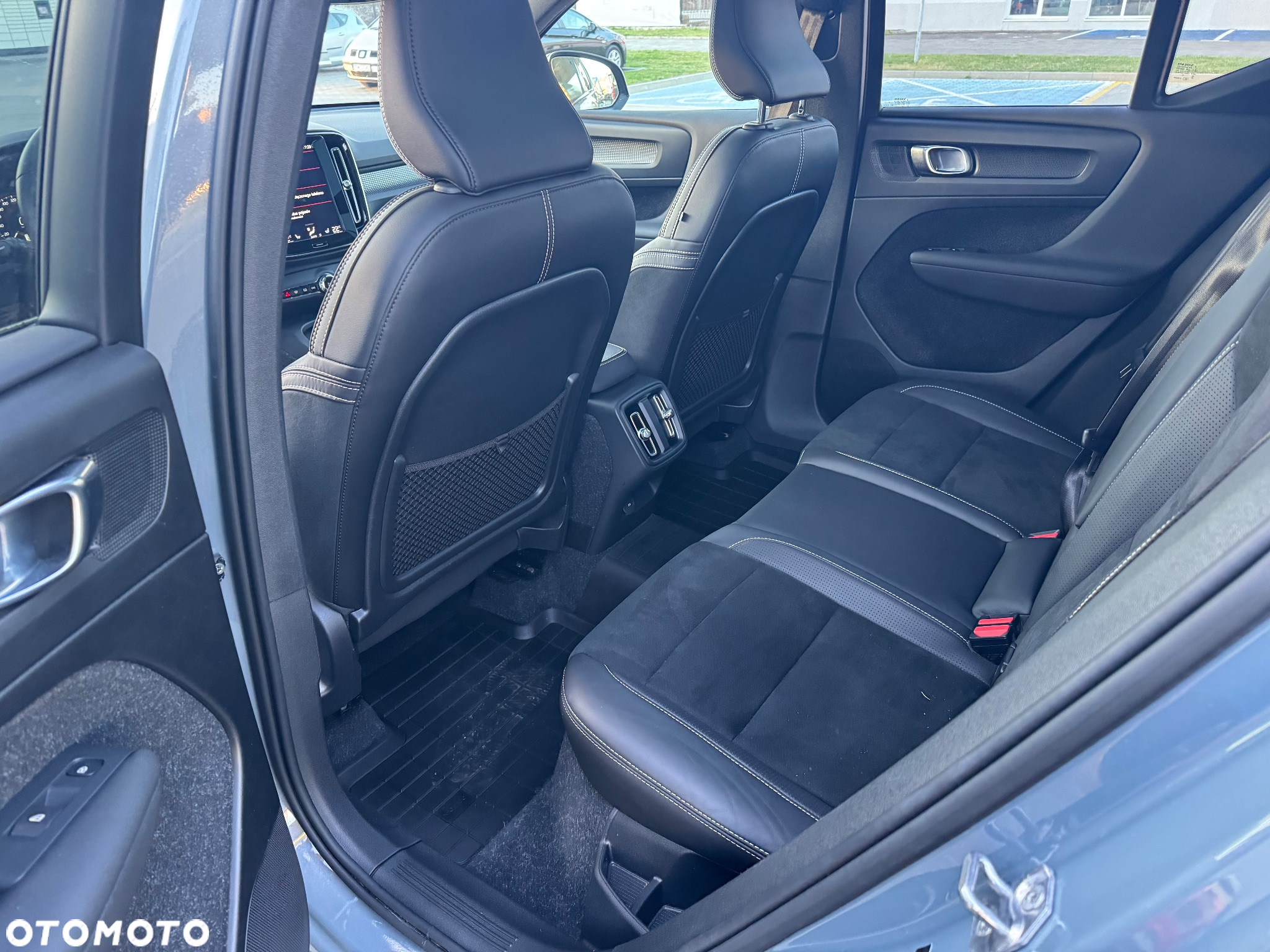 Volvo XC 40 T5 AWD R-Design - 7