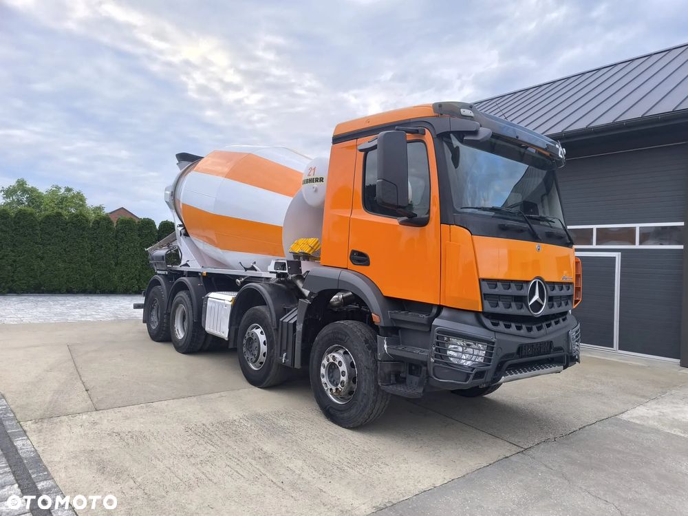 Mercedes-Benz Arocs - 13