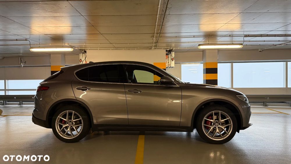 Alfa Romeo Stelvio 2.0 Turbo Executive Q4 - 3