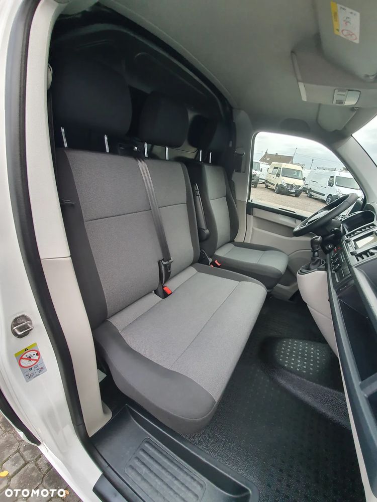 Volkswagen Transporter - 23