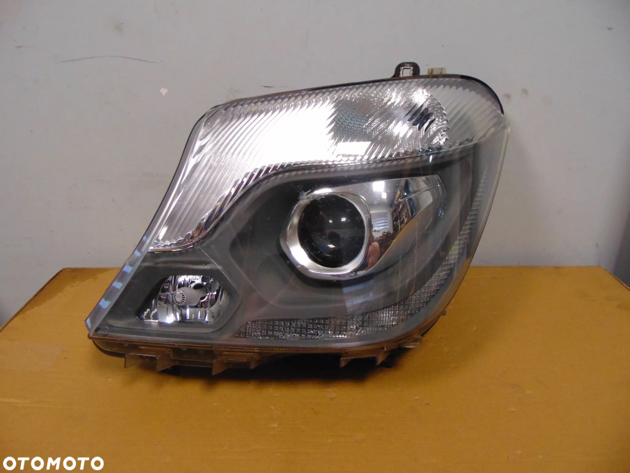LAMPA LEWA XENON LED MERCEDES SPRINTER 906 LIFT A9068206200 - 1