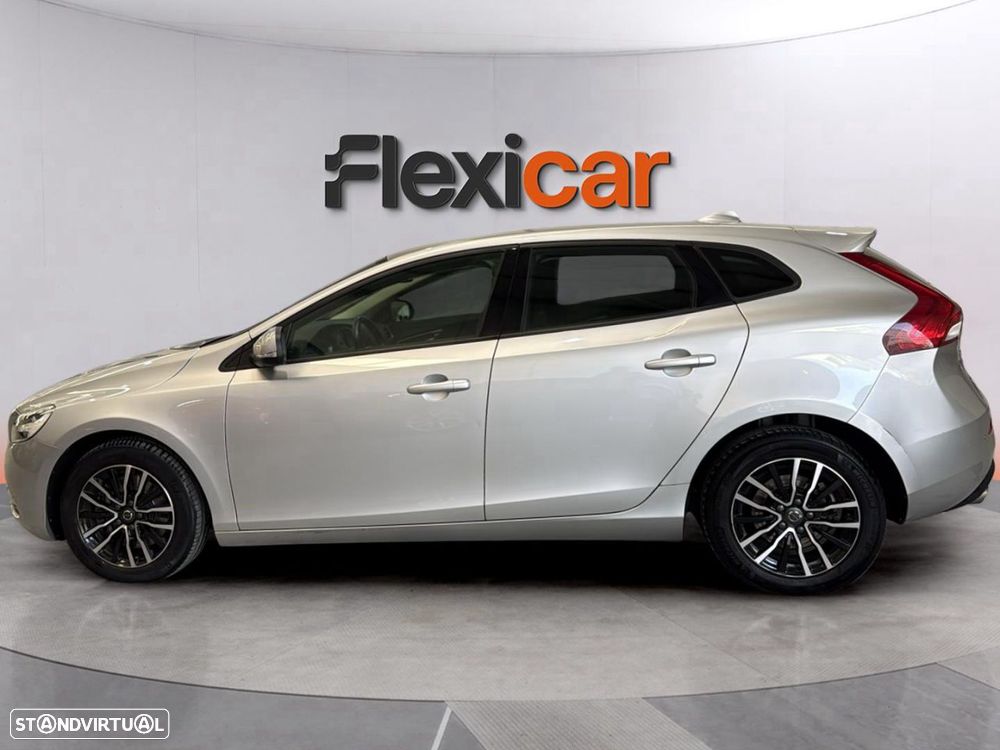 Volvo V40 2.0 D3 Momentum - 6