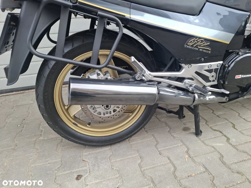 Kawasaki GPZ - 12