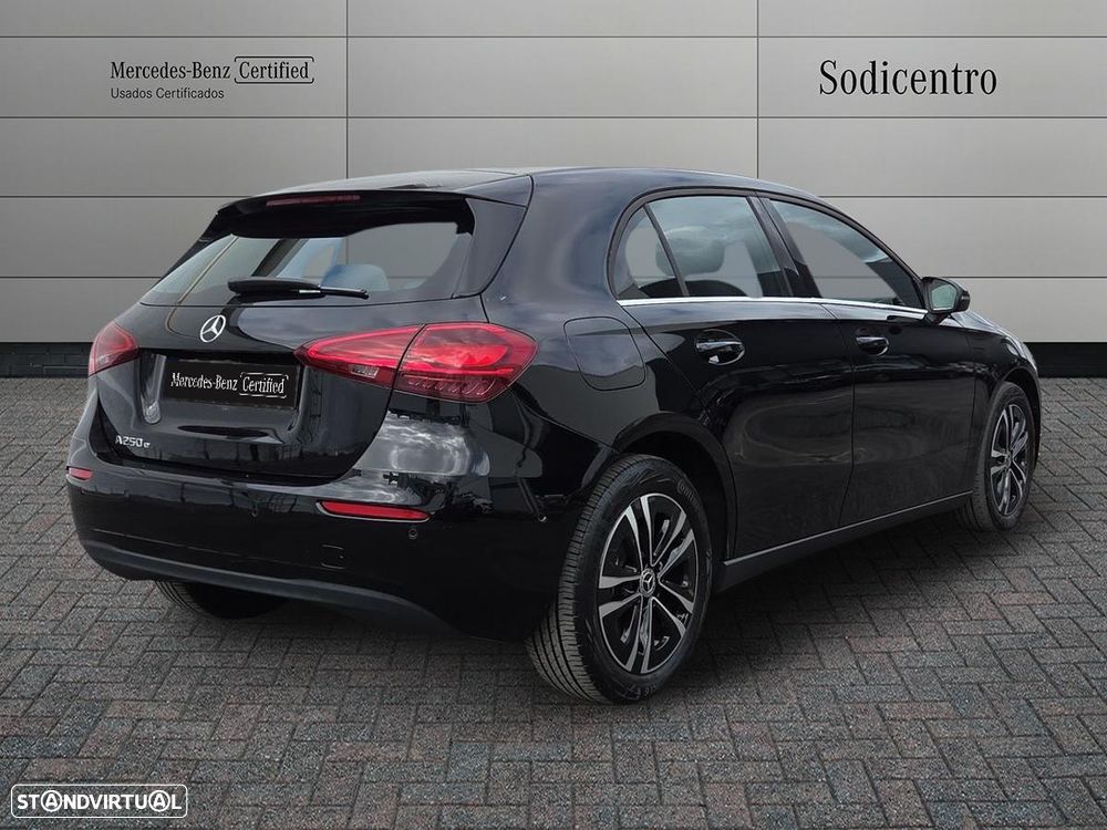 Mercedes-Benz A 250 e - 5