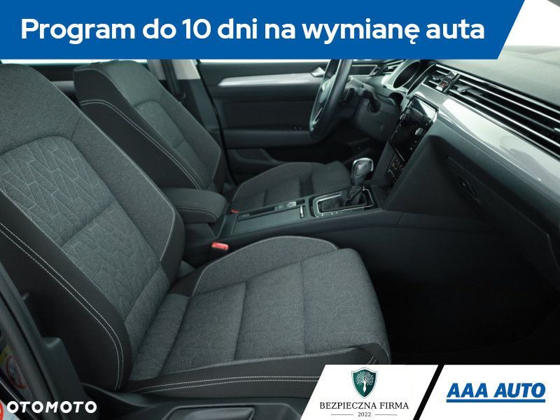 Volkswagen Passat Variant - 9