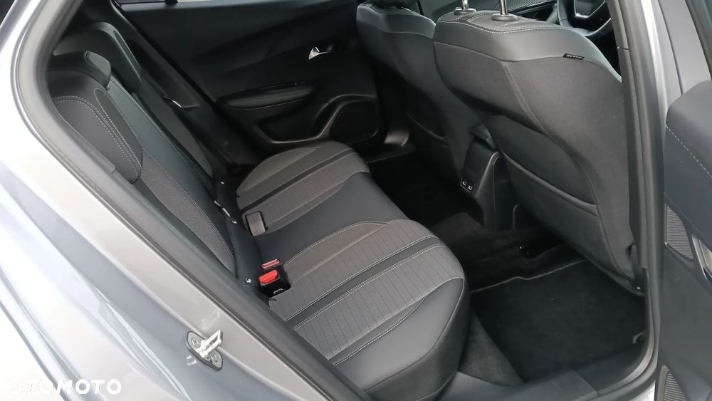 Peugeot 2008 1.5 BlueHDi Allure Pack S&S EAT8 - 19