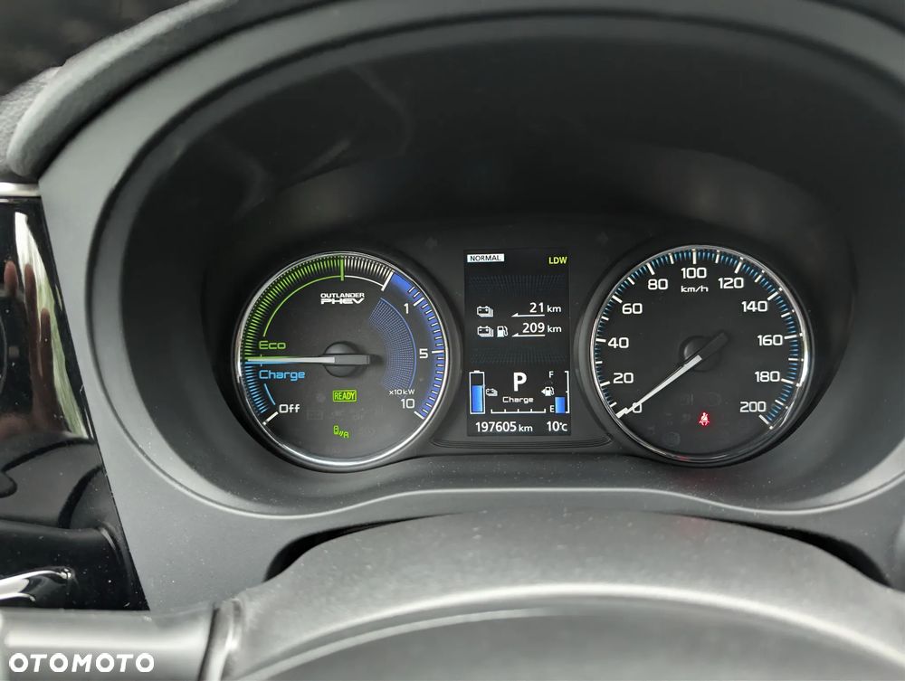 Mitsubishi Outlander Instyle + - 15
