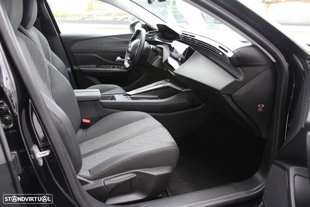 Peugeot 408 1.2 Hybrid Allure e-DCS6 - 9