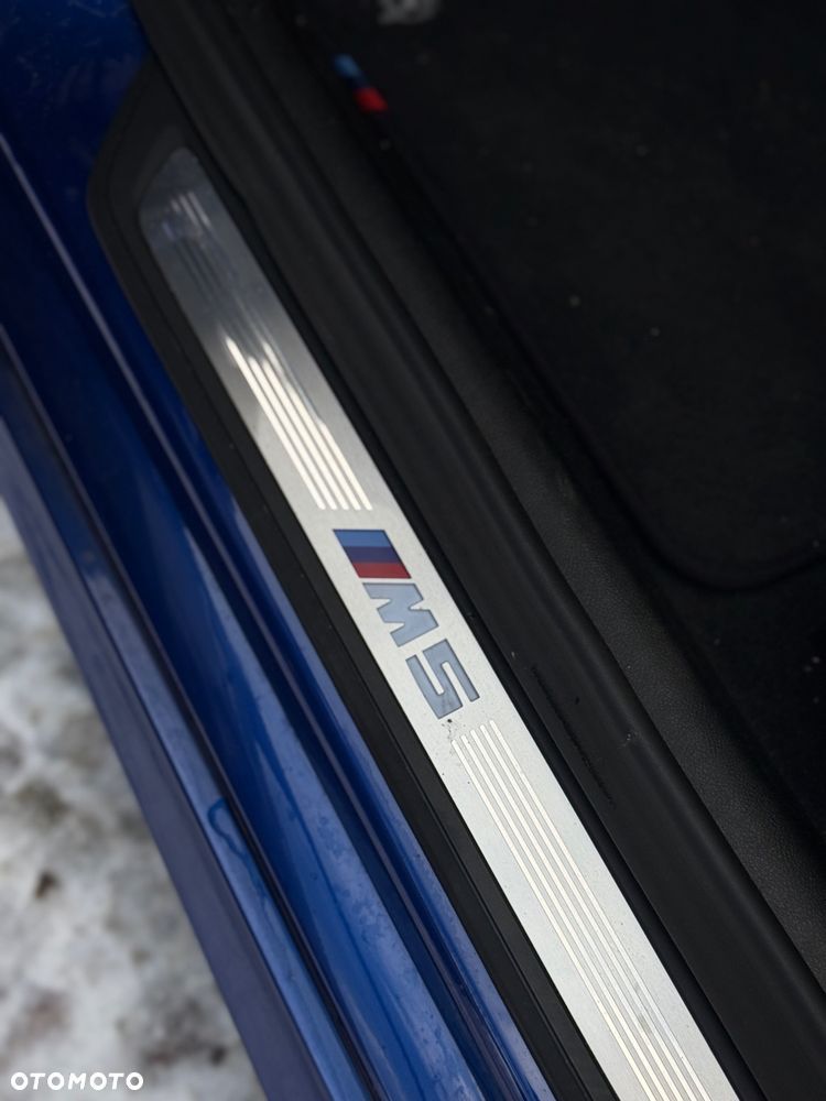 BMW M5 Standard - 13