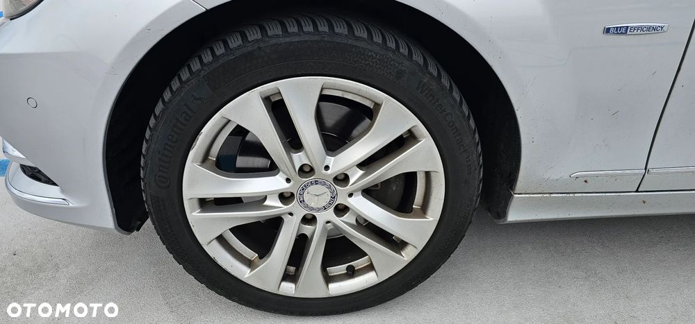 Mercedes-Benz Klasa C 350 T CDI DPF (BlueEFFICIENCY) 7G-TRONIC Avantgarde - 17
