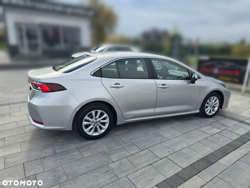 Toyota Corolla 1.8 Hybrid Comfort - 18