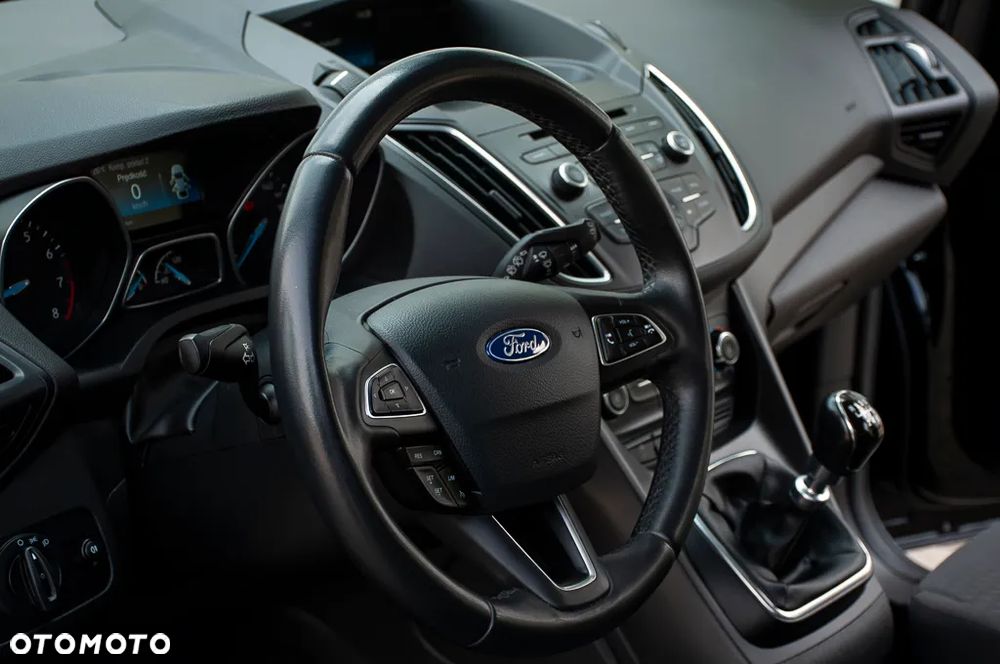 Ford Grand C-MAX - 31