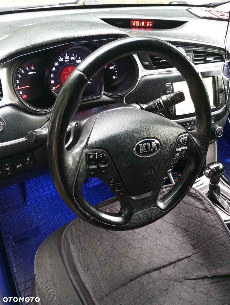 Kia Ceed - 5