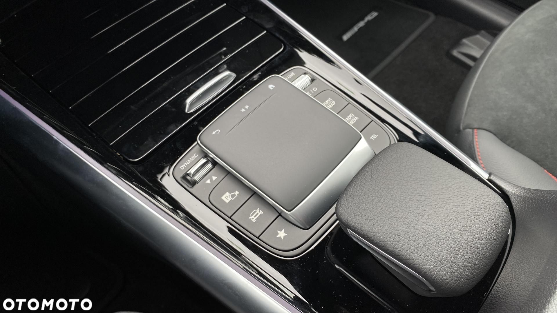 Mercedes-Benz EQA - 12