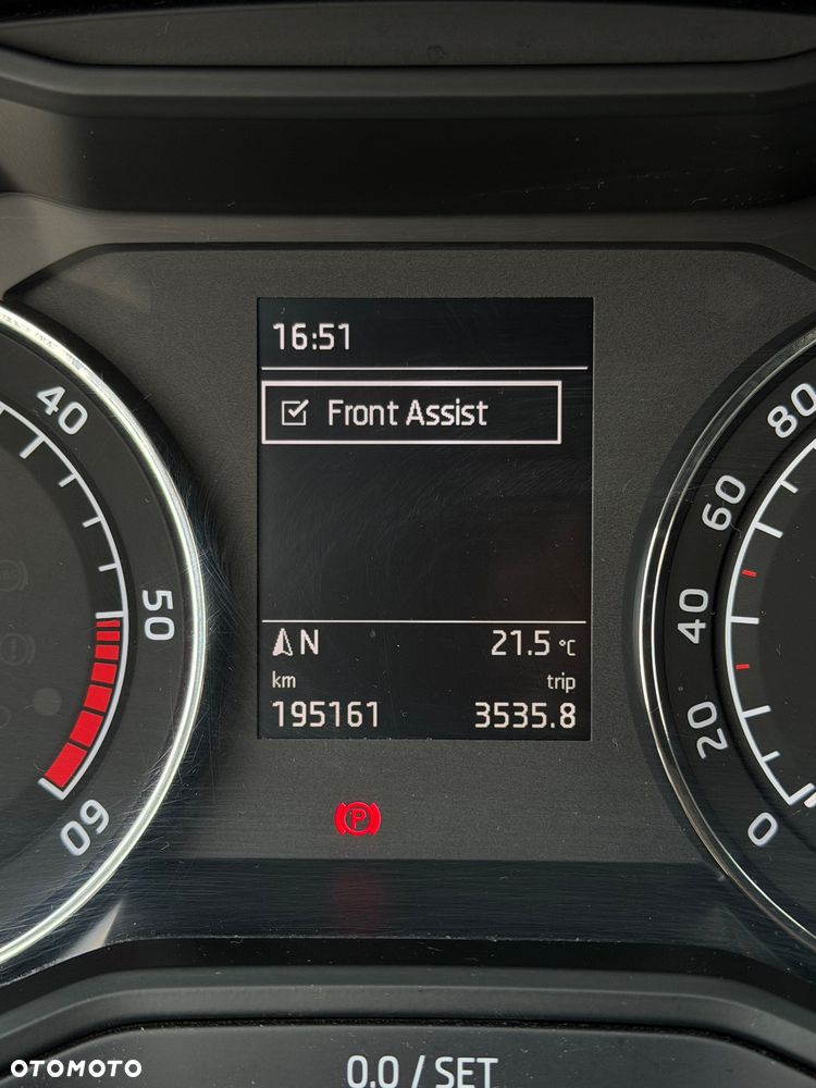 Skoda Superb 2.0 TDI Ambition - 23
