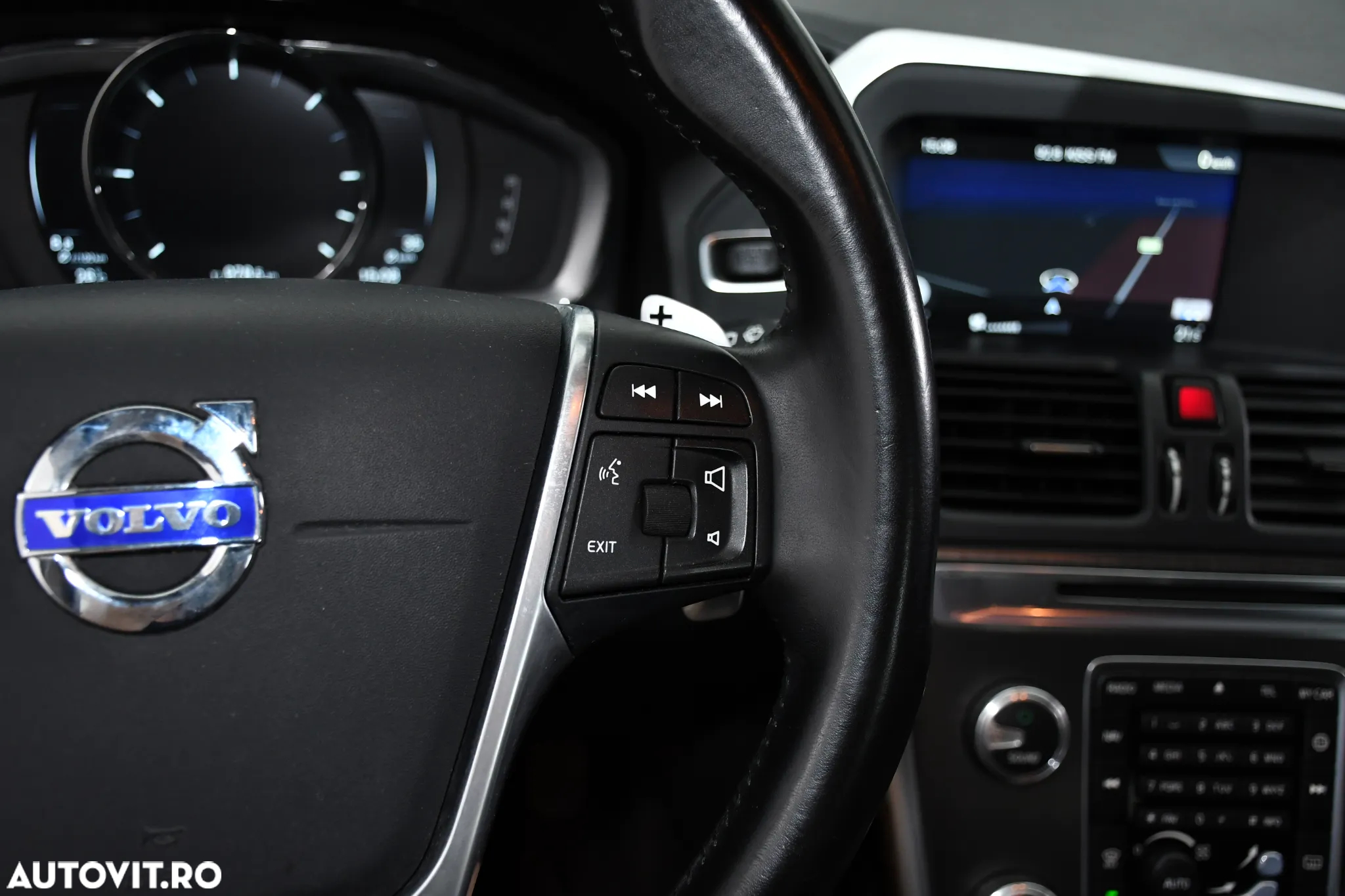 Volvo XC 60 D5 AWD Aut. Summum - 30