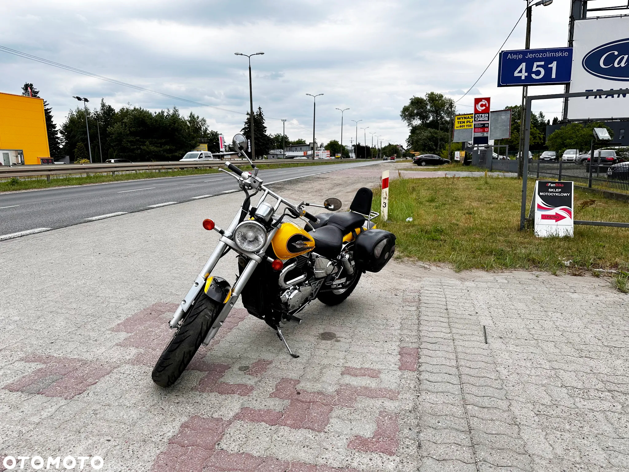 Suzuki Marauder - 4