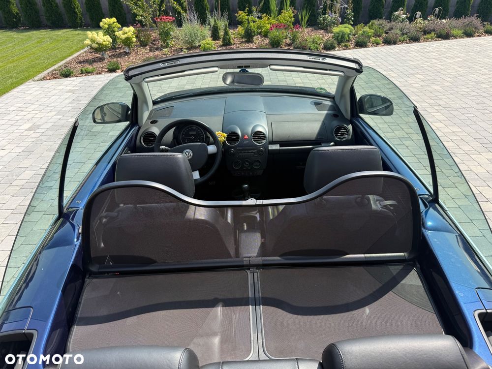 Volkswagen New Beetle 2.0 - 23
