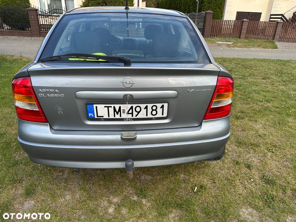 Opel Astra - 4
