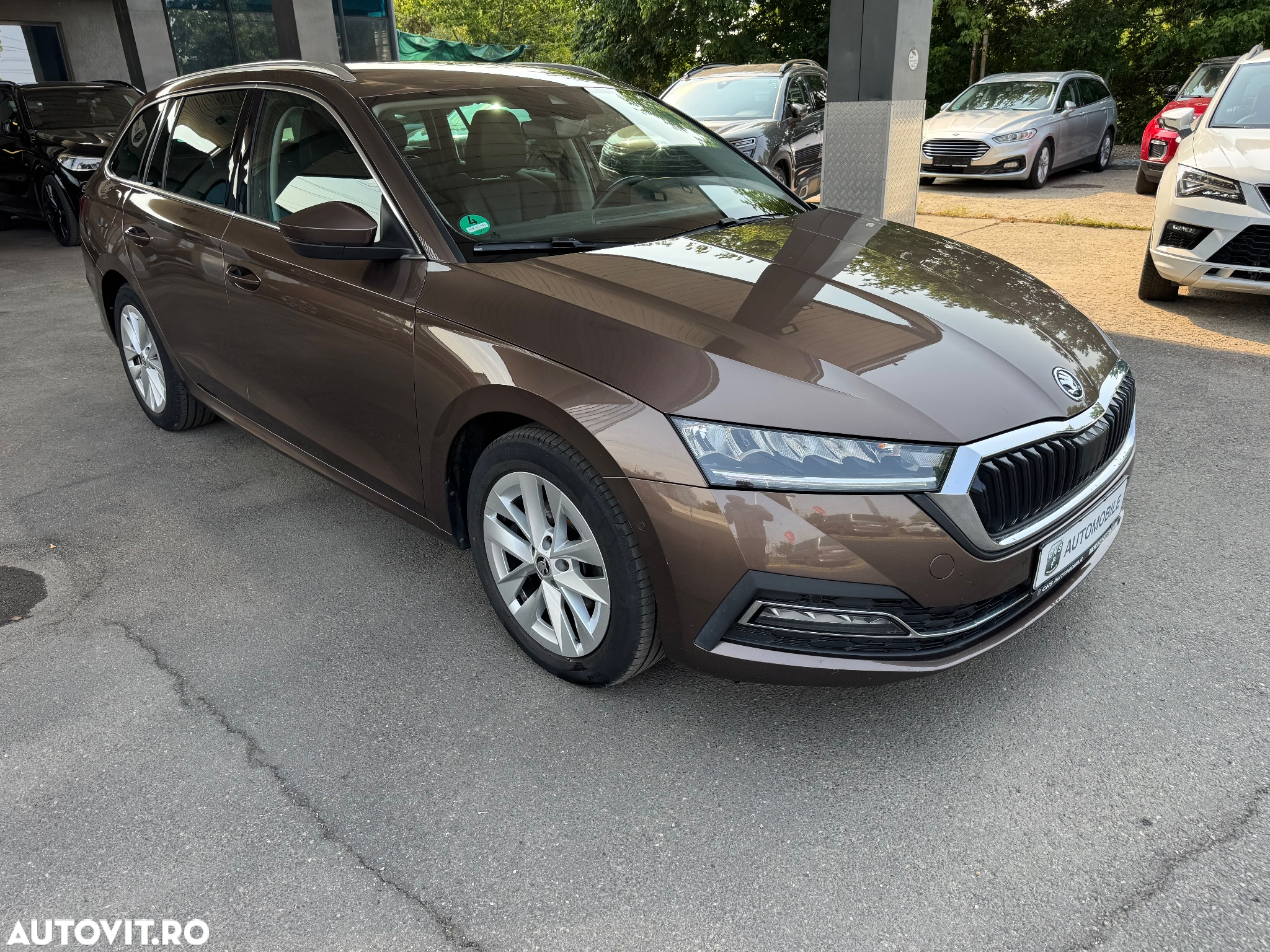 Skoda Octavia Combi Diesel 2.0 TDI DSG Ambition - 4