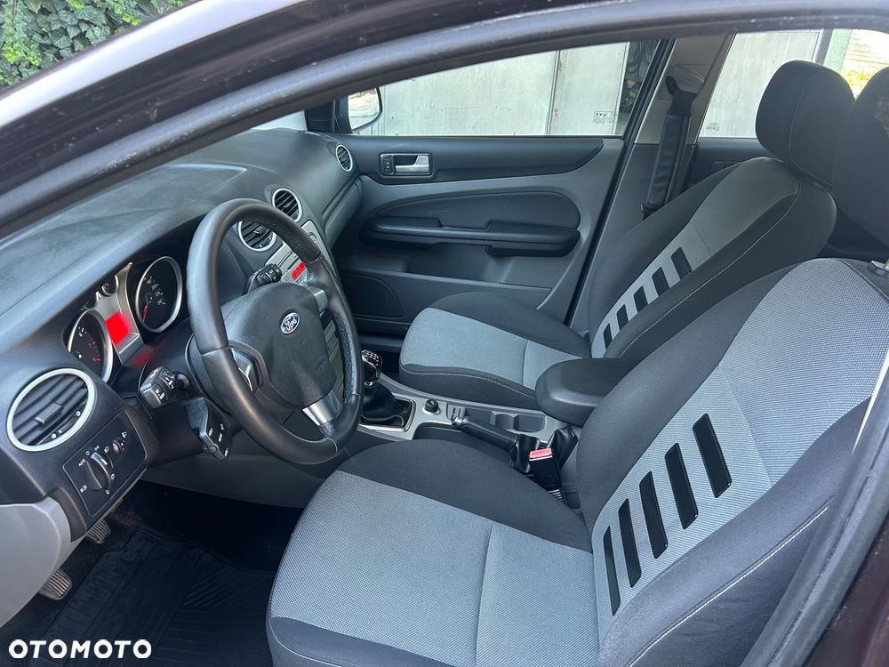 Ford Focus 1.6 Gold X - 10