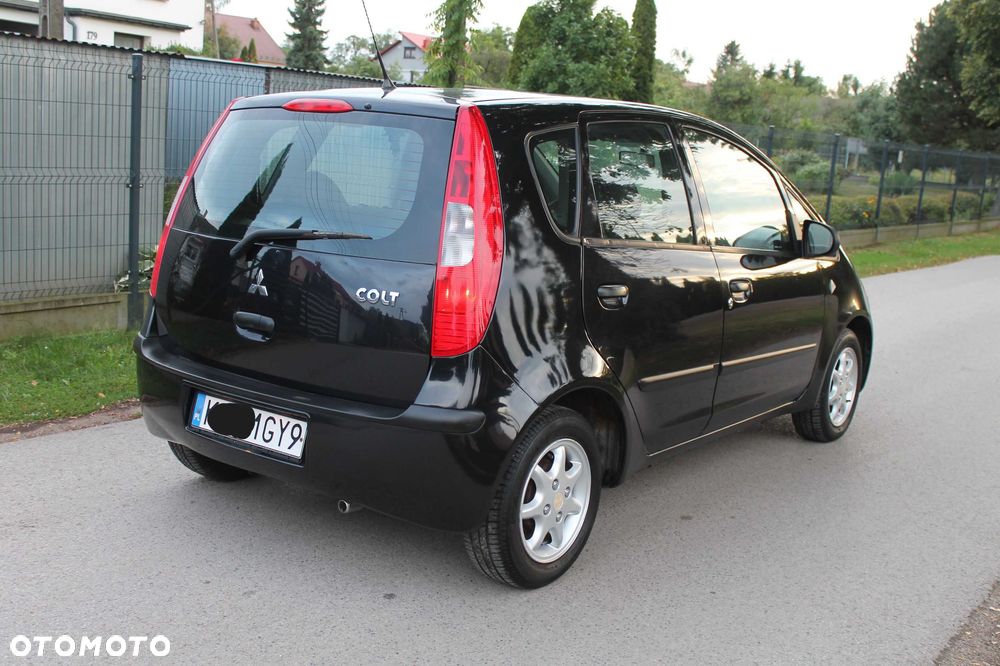 Mitsubishi Colt - 2