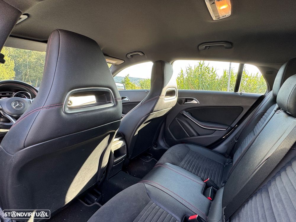 Mercedes-Benz CLA 180 d AMG Line - 12