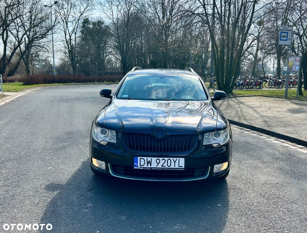 Skoda Superb 2.0 TDI Exclusive - 6