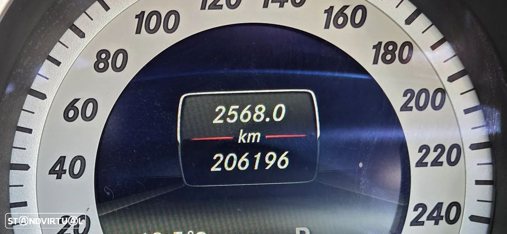 Mercedes-Benz E 250 BlueTEC Auto - 31