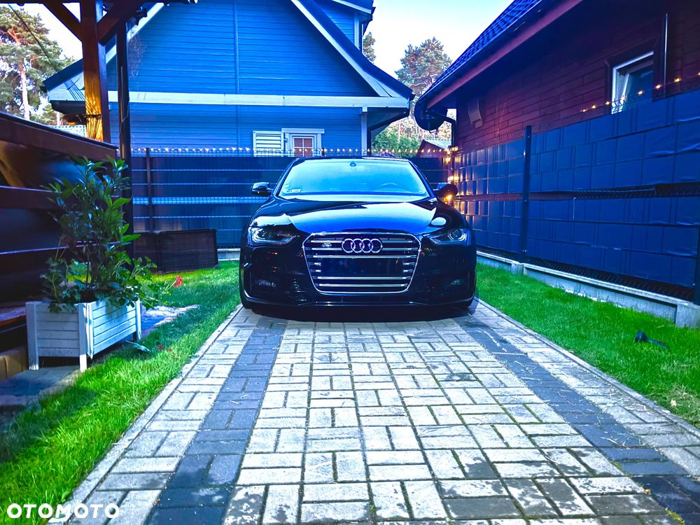 Audi A4 Limousine - 16