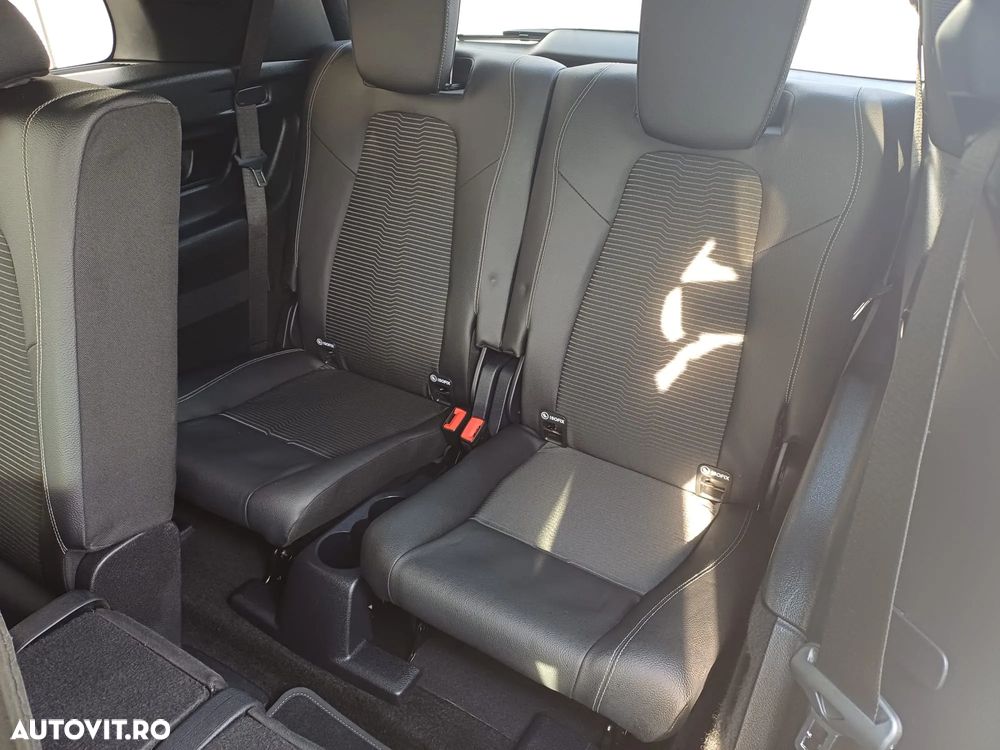 Mercedes-Benz GLB - 8