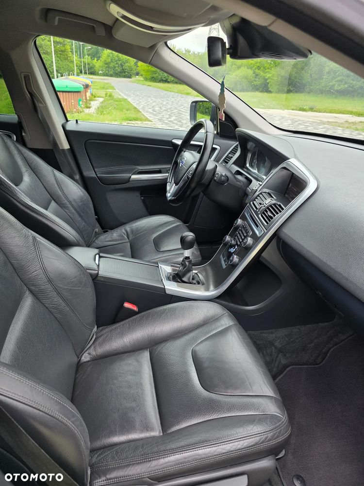 Volvo XC 60 D3 Edition Pro - 10