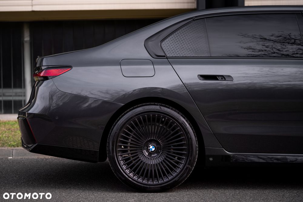 BMW Seria 7 740d xDrive mHEV Nero Lusso Edition sport - 14